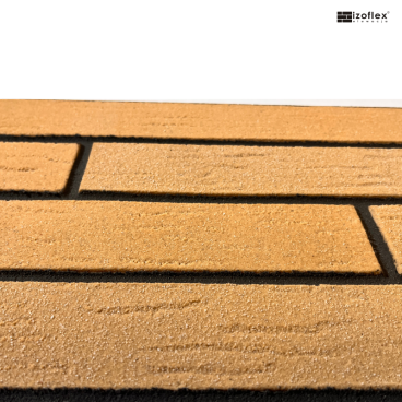 IO38 – elewacja z cegły w stylu rustykalnym kolor piaskowy ujęcie frontalne