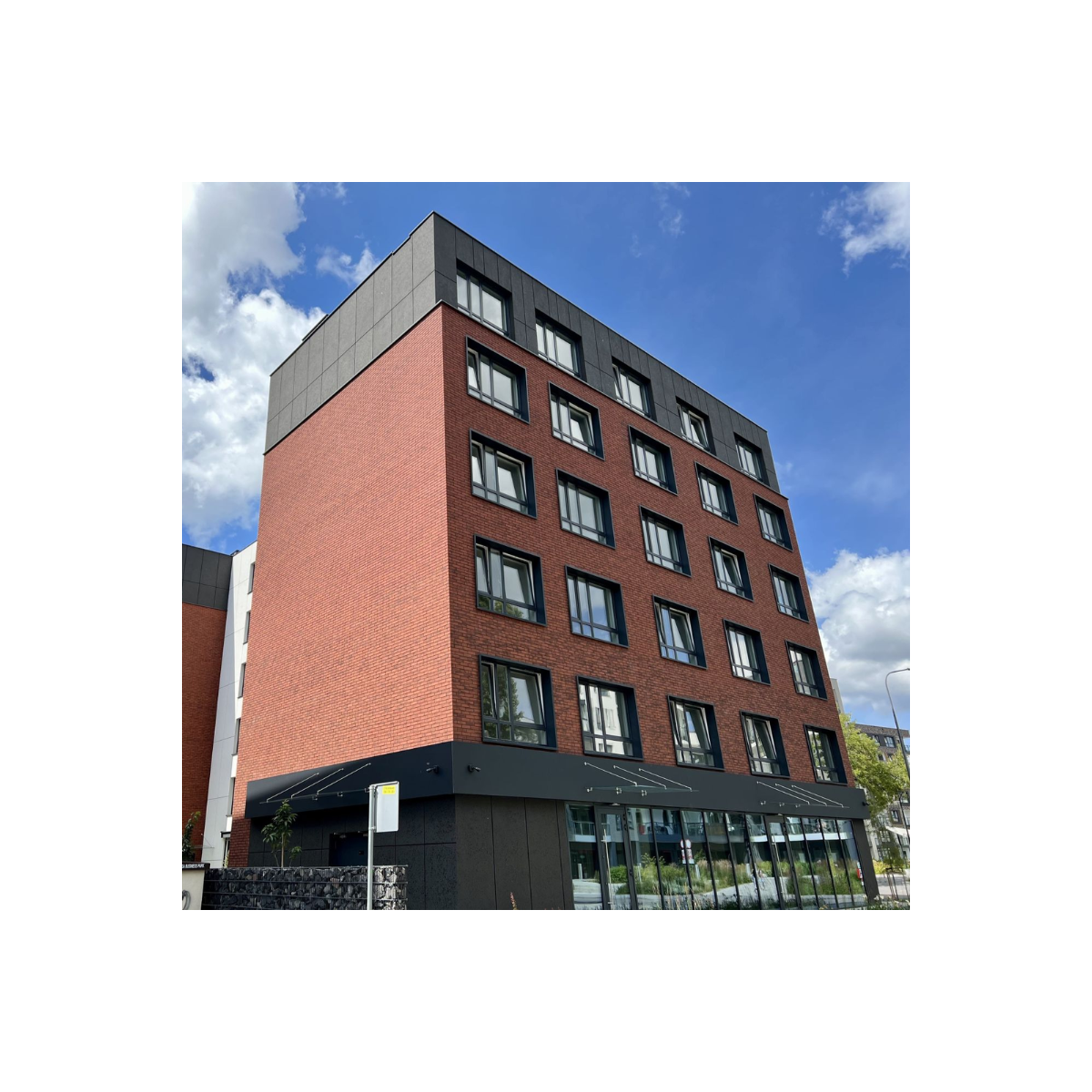 płytki zewnętrzne w klasycznym czerwonym odcieniu Izoflex