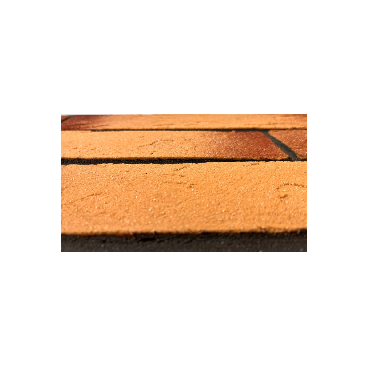 IO176 – płytka elewacyjna z łupkiem w ciepłym odcieniu | Izoflex